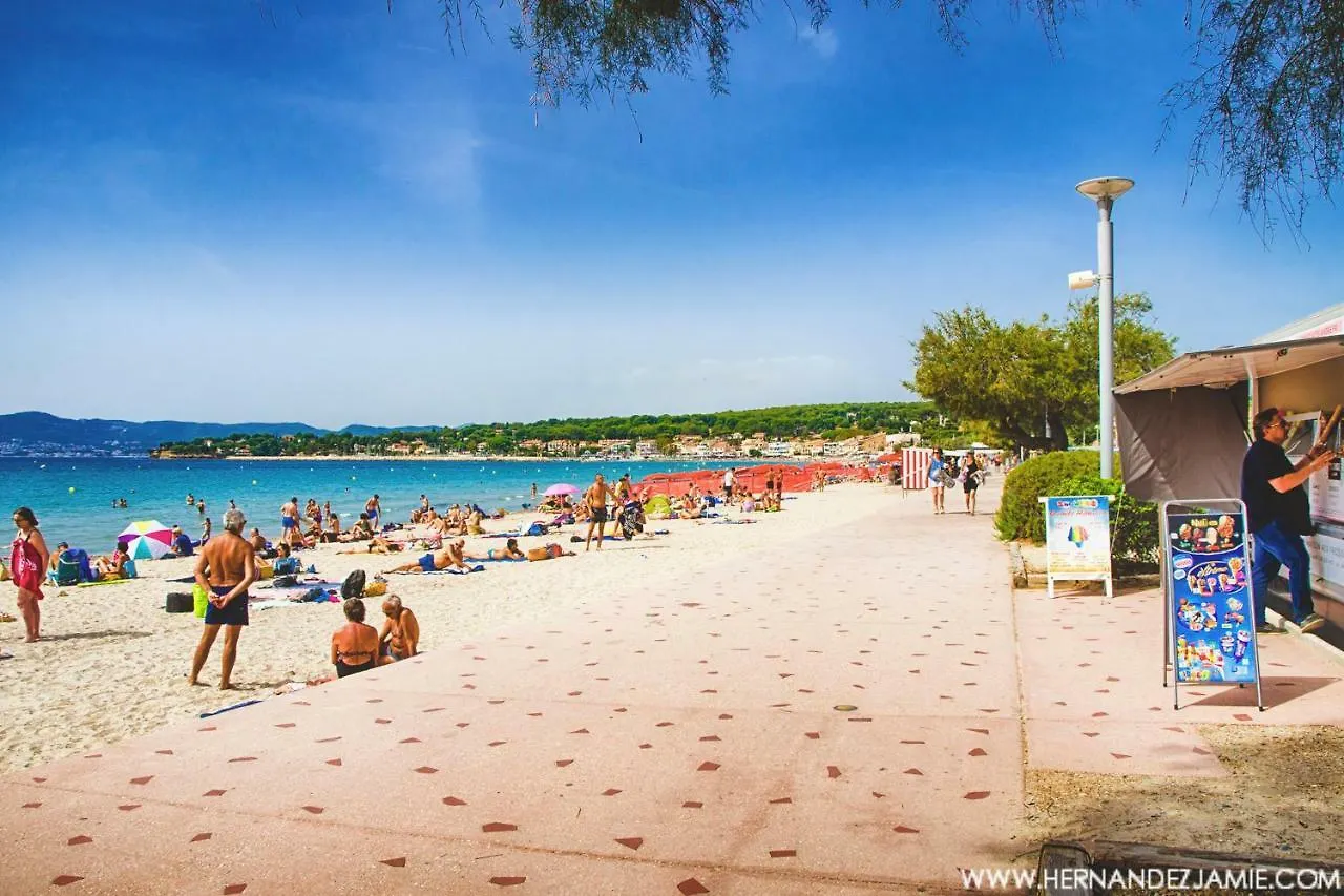 Mer & Relax - Parking - Wifi - Terrasse - Mer Saint-Cyr-sur-Mer 0*,  France